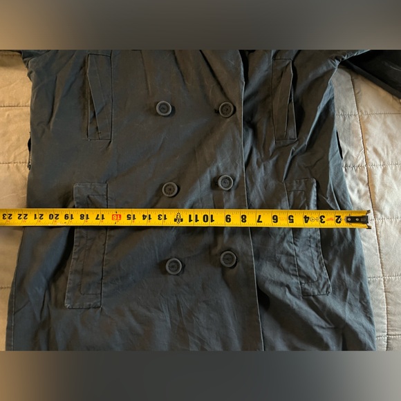 Escada Sport Trench Coat - needs minor repairs - Picture 6 of 7